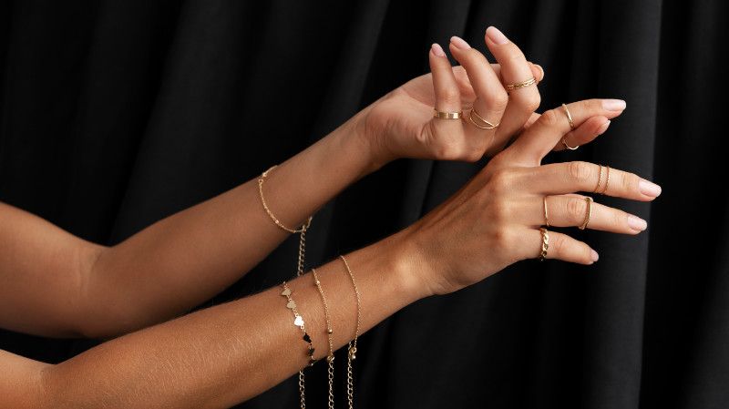 Cómo combinar metales en tus joyas de una forma adecuada