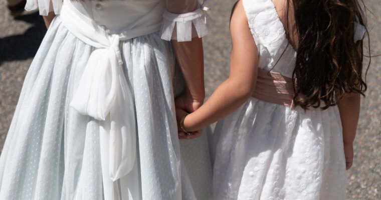 Tendencias en zapatos de comunión para niño y niña en 2025