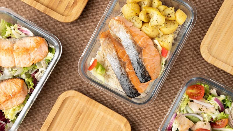 Comer bien sin cocinar: tuppers caseros a domicilio que salvan tu semana